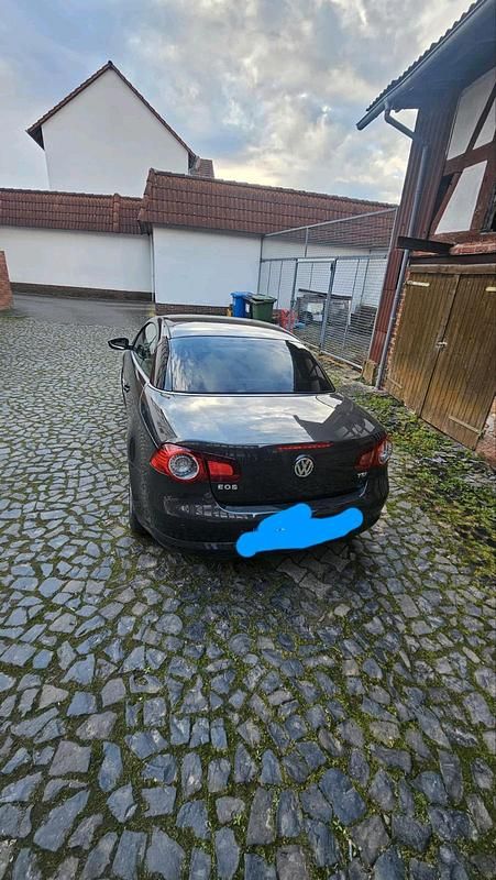 Second-hand VW Eos 2010 Cabrio