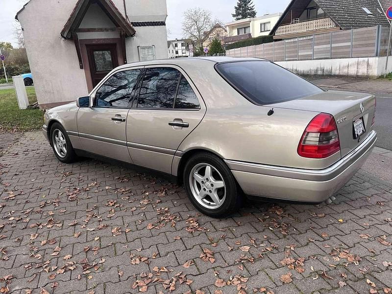 Gebraucht Mercedes C280 Elegance 193 PS (141 kW) 1995 Silber Limousine