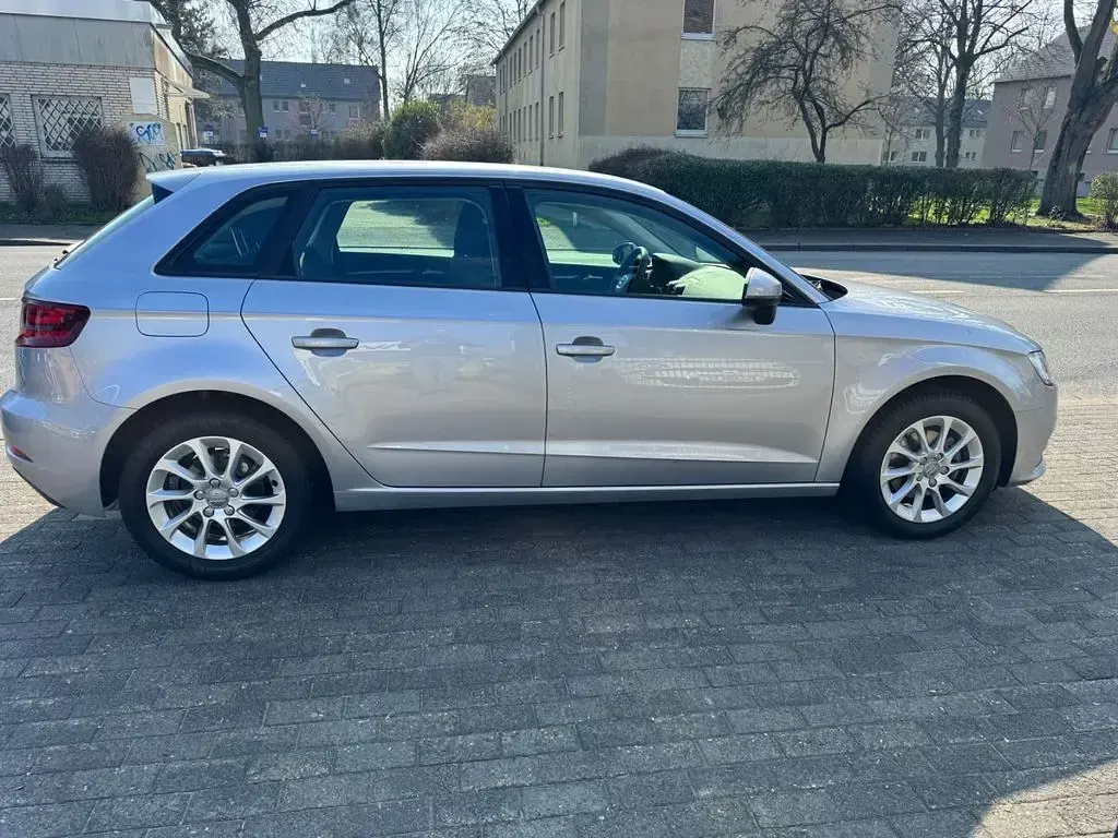 Gebraucht Audi A3 Sport 110 PS (80 kW) 2016 Silber Limousine