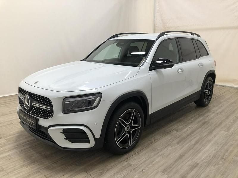 Digitalweiss Gebraucht 2024 Mercedes GLB220 AMG SUV | 44.990 € (Guter Preis) - Bild 1/4