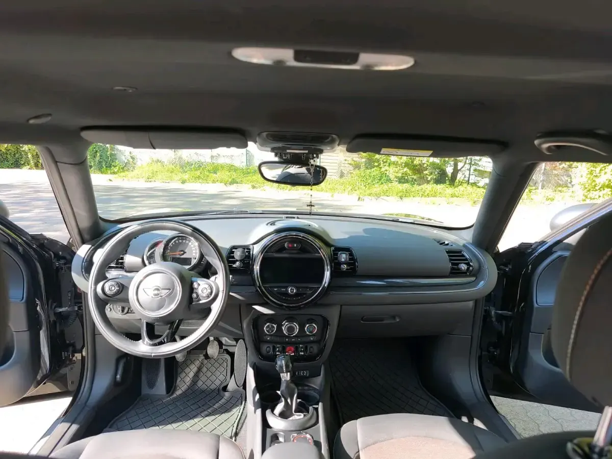 Second-hand Mini Clubman 116 CP (85 kW) 2016 Negru Break