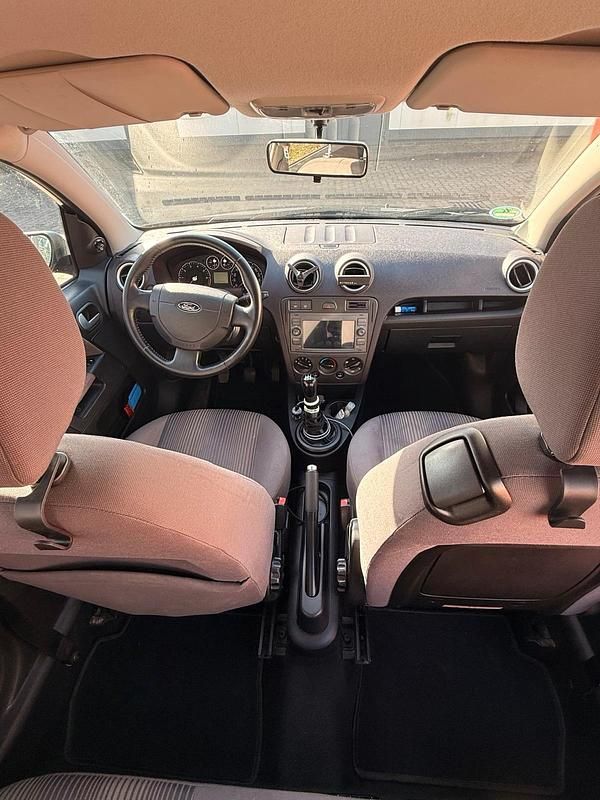 Second-hand Ford Fusion 80 CP (58 kW) 2006 Negru Hatchback