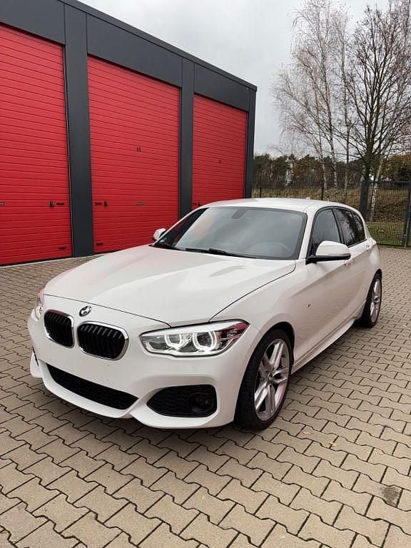 Weiß Gebraucht 2017 BMW 120 M Sport Kleinwagen | 14.900 € (Superpreis) - Bild 1/4