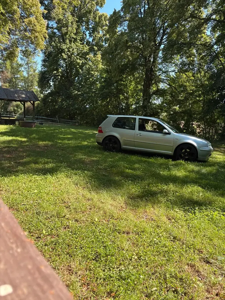 Gebraucht VW Golf IV GTI 200 PS (147 kW) 2001 Silber Kleinwagen