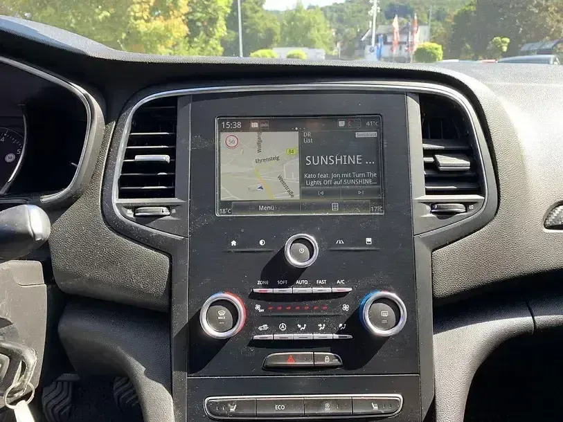 Gebraucht Renault Mégane GrandTour 140 PS (102 kW) 2019 Blau Kombi