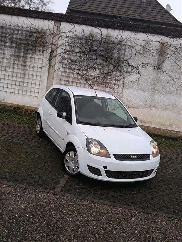 Gebraucht 2007 Ford Fiesta Kleinwagen | 500 € (Superpreis) - Bild 1/4