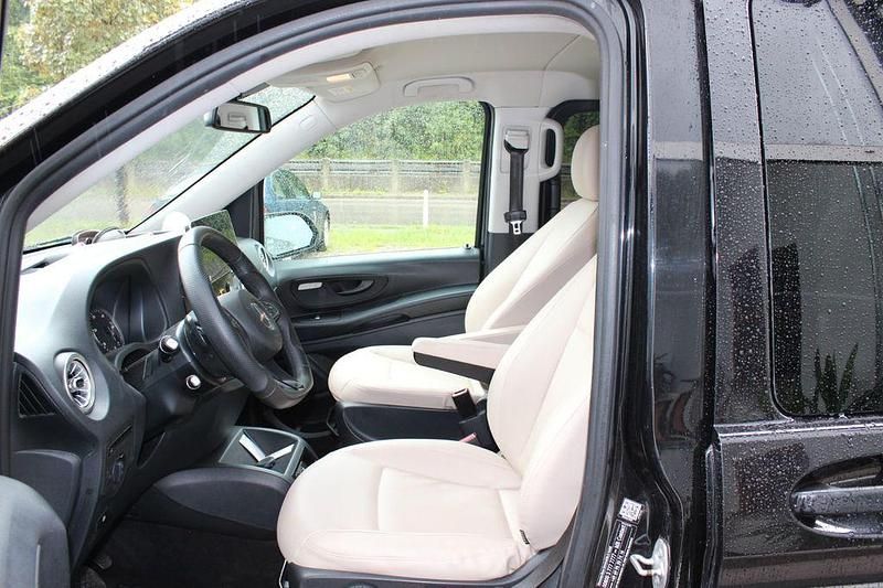 Gebraucht Mercedes Vito Edition 190 PS (139 kW) 2017 Schwarz Van