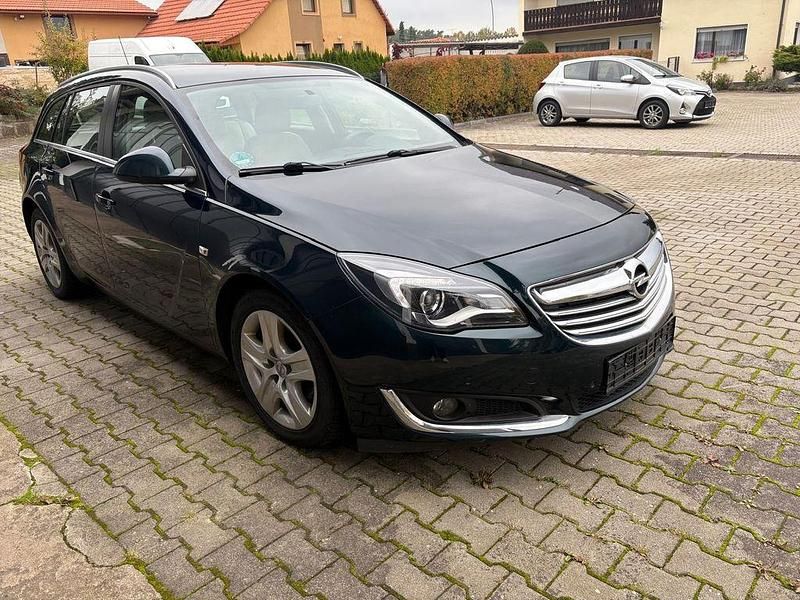 Grün Gebraucht 2014 Opel Insignia Edition Kombi | 3.990 € (Superpreis) - Bild 1/4