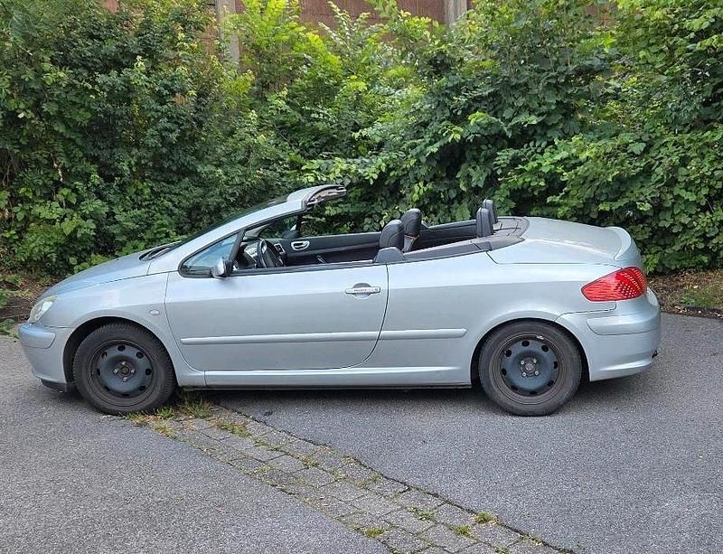 Silber Gebraucht 2003 Peugeot 307 CC Cabrio | 1.150 € (Superpreis) - Bild 1/4