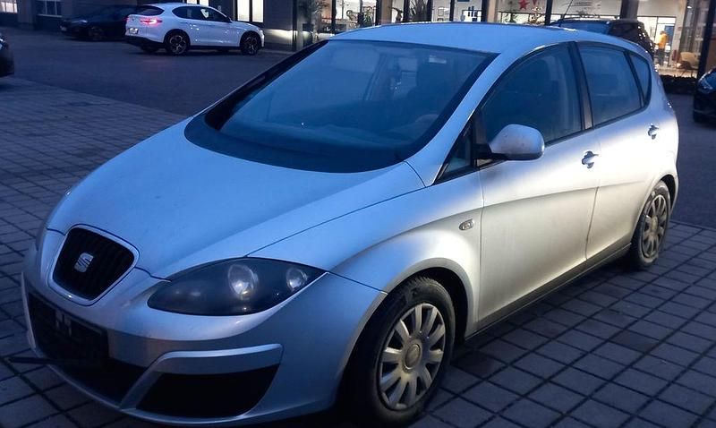 Silber Gebraucht 2009 Seat Altea Van / Kleinbus | 1.750 € (Superpreis) - Bild 1/4