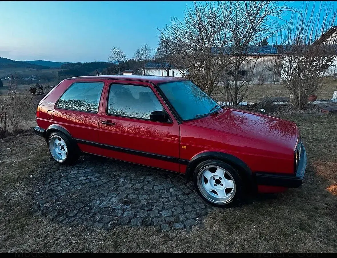 Second-hand VW Golf III 75 CP (55 kW) 1992 Hatchback