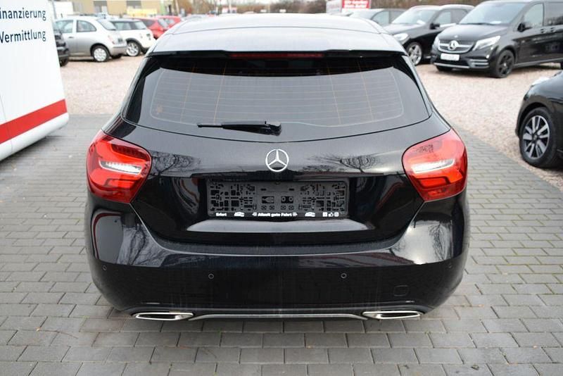 Gebraucht Mercedes A200 Edition 136 PS (100 kW) 2017 Schwarz Kleinwagen