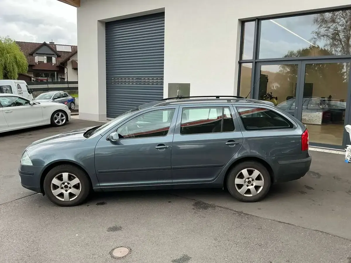 Gebraucht Skoda Octavia Elegance 150 PS (110 kW) 2006 Graphite grau met. Kombi