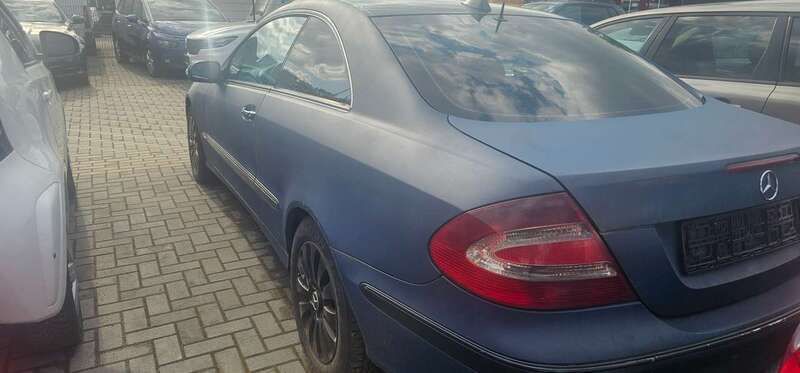 Blau Gebraucht 2005 Mercedes CLK270 Elegance Coupé | 1.250 € (Guter Preis) - Bild 1/4