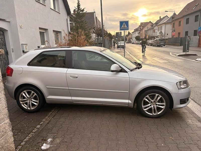 Gebraucht Audi A3 Ambiente 125 PS (91 kW) 2008 Silber Kleinwagen