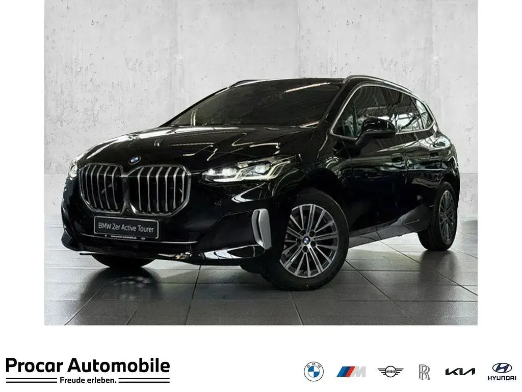 Gebraucht BMW 218 Active Tourer Luxury Line 136 PS (100 kW) 2026 Van / Kleinbus