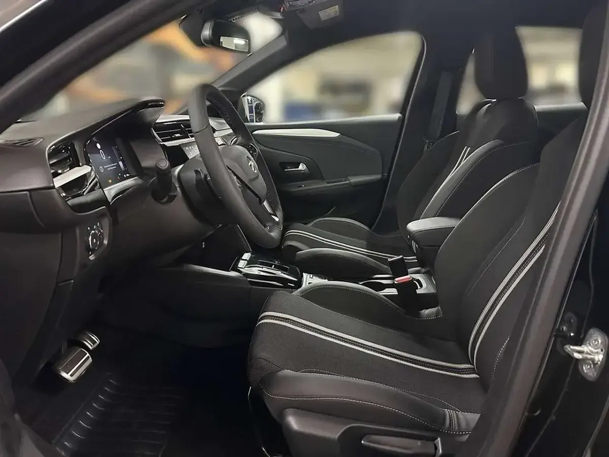 Gebraucht Opel Corsa 101 PS (74 kW) 2025 Karbon schwarz Kleinwagen