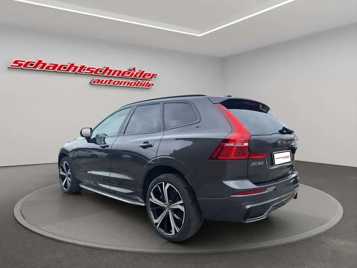 Gebraucht Volvo XC60 R-Design 253 PS (186 kW) 2023 Silber SUV