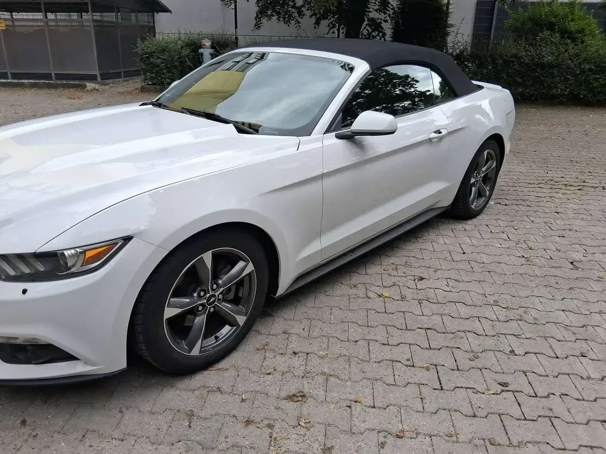 Gebraucht Ford Mustang 310 PS (228 kW) 2015 Weiß Cabrio