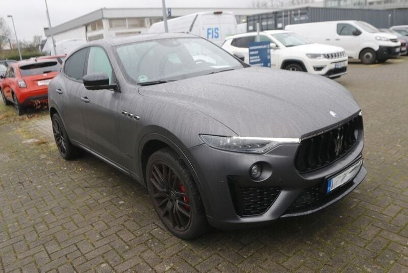 Grau Gebraucht 2021 Maserati Levante SUV | 54.990 € (Guter Preis) - Bild 1/4