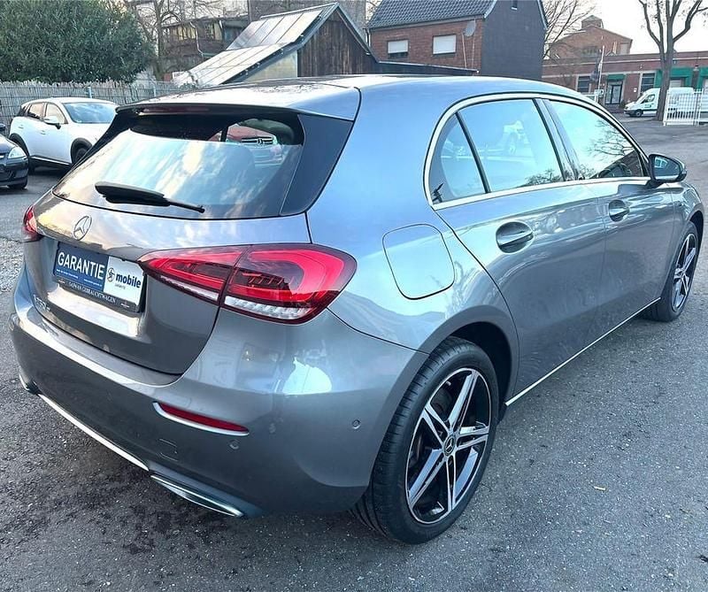 Gebraucht Mercedes A250 Progressive 160 PS (117 kW) 2021 Grau Limousine