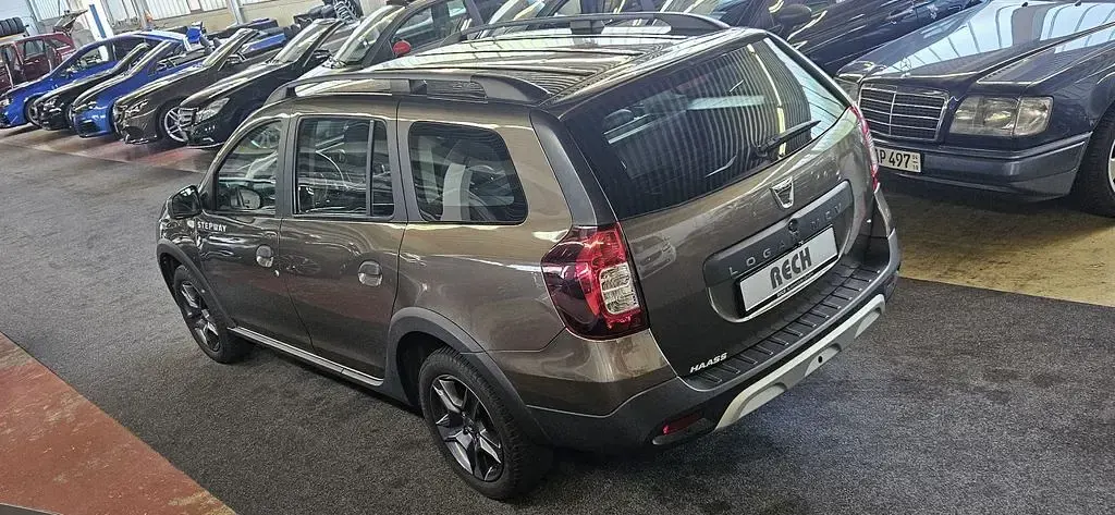 Gebraucht Dacia Logan Celebration 90 PS (66 kW) 2017 Braun Limousine