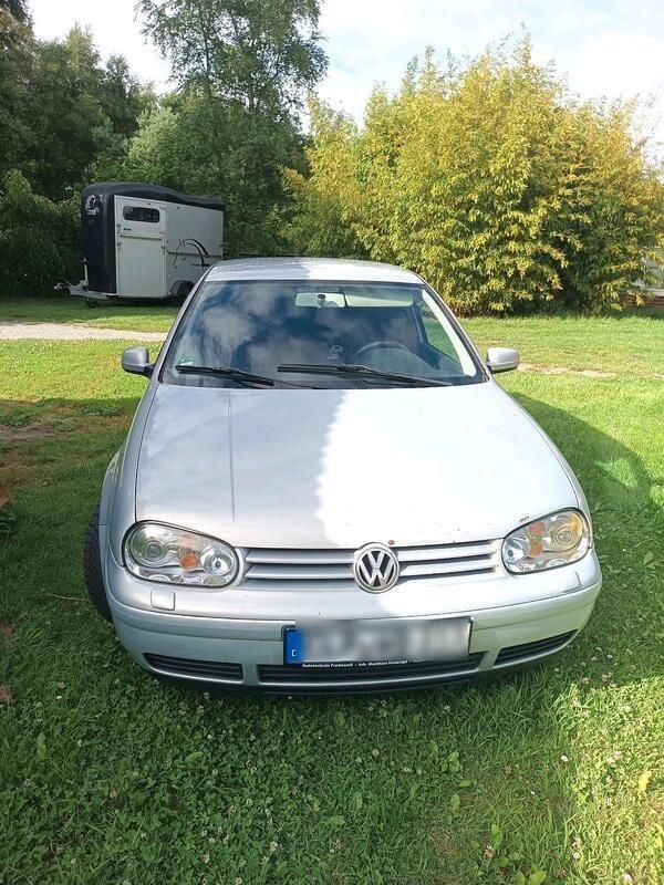 Silber Gebraucht 2000 VW Golf IV Kleinwagen | 3.000 € - Bild 1/4
