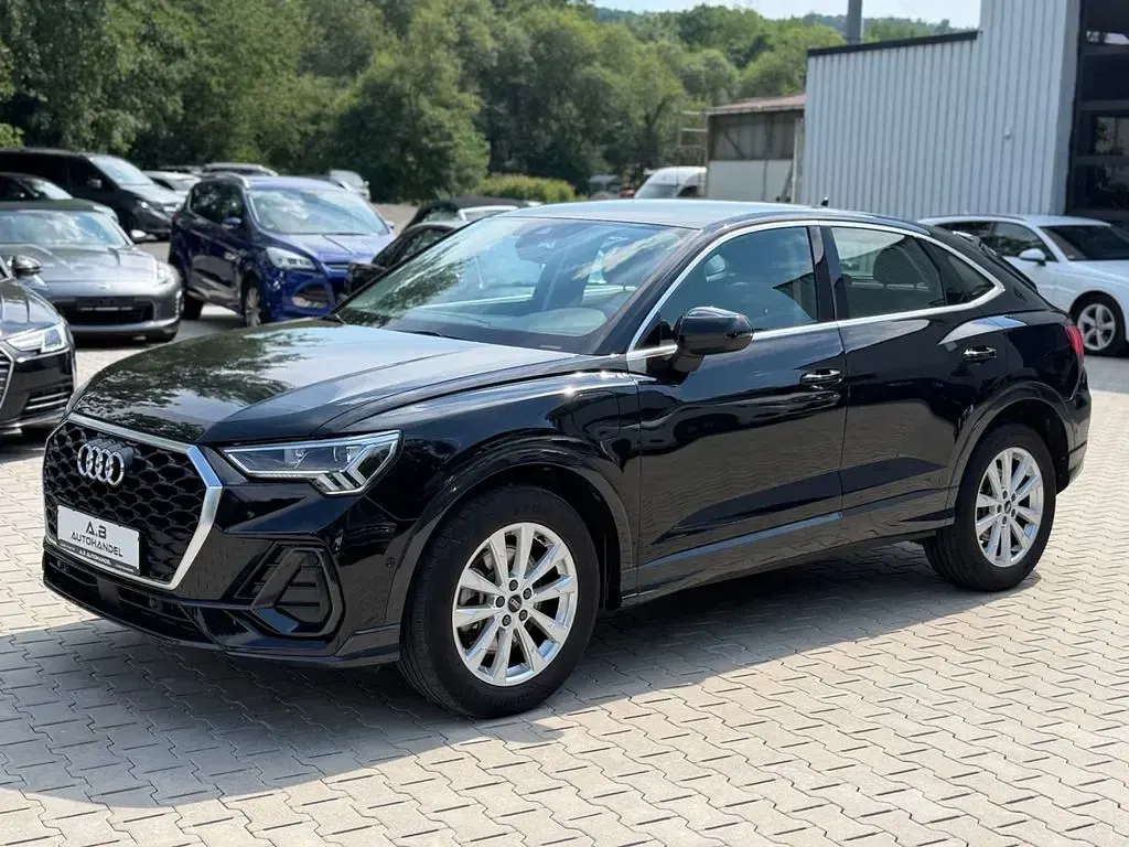 Gebraucht Audi Q3 Sportback Sport 150 PS (110 kW) 2022 Schwarz SUV