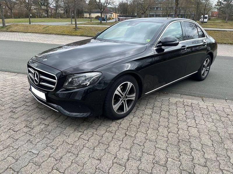 Gebraucht Mercedes E200 150 PS (110 kW) 2019 Schwarz Limousine