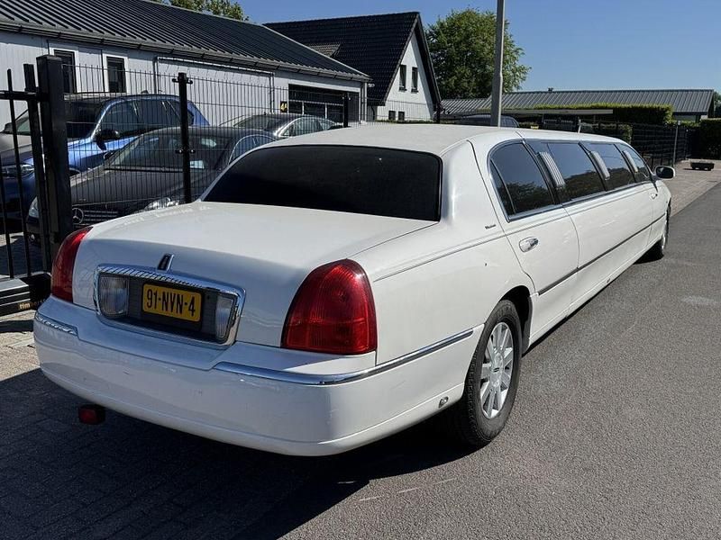 Gebraucht Lincoln Town Car 242 PS (177 kW) 2003 Weiß Limousine