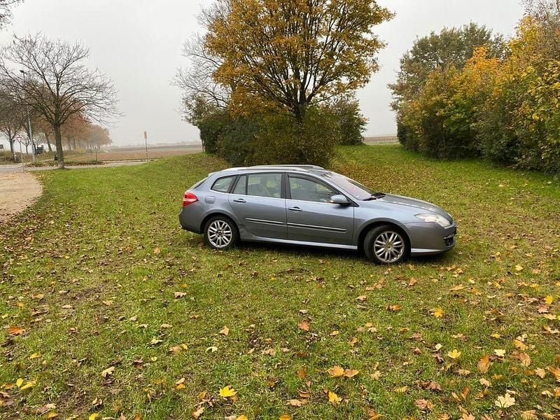 Gebraucht Renault Laguna GrandTour Initiale 173 PS (127 kW) 2008 Silber Kombi
