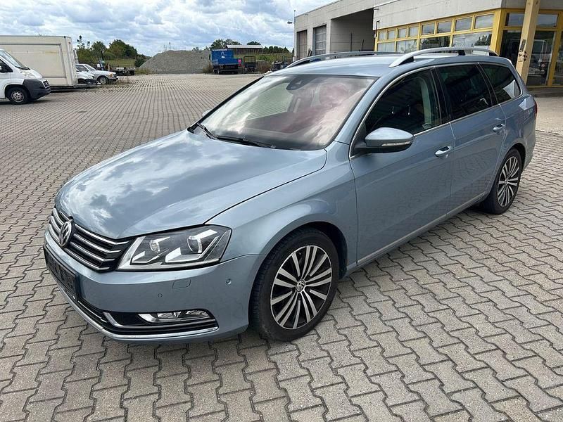 Grau Gebraucht 2014 VW Passat Highline Kombi | 6.950 € (Superpreis) - Bild 1/4