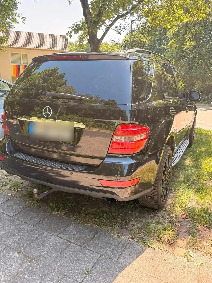 Gebraucht Mercedes ML350 231 PS (169 kW) 2010 Schwarz SUV