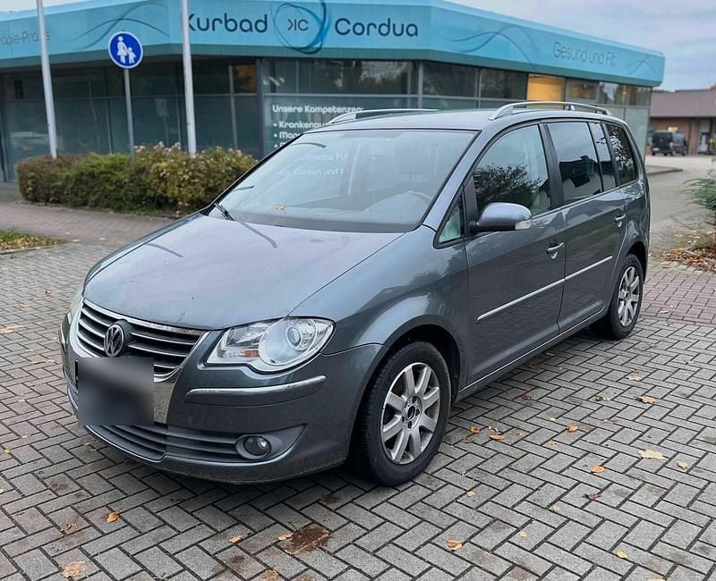 Grau Gebraucht 2007 VW Touran Van / Kleinbus | 2.900 € (Superpreis) - Bild 1/4