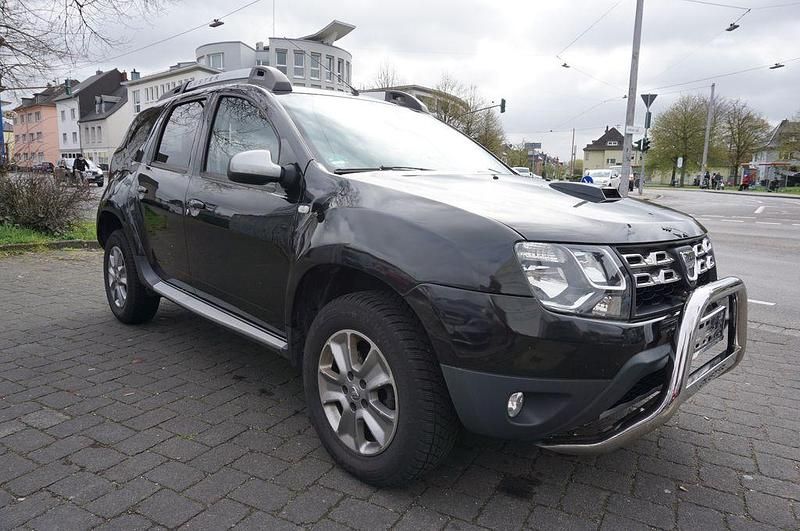 Gebraucht Dacia Duster Prestige 109 PS (80 kW) 2017 Schwarz SUV