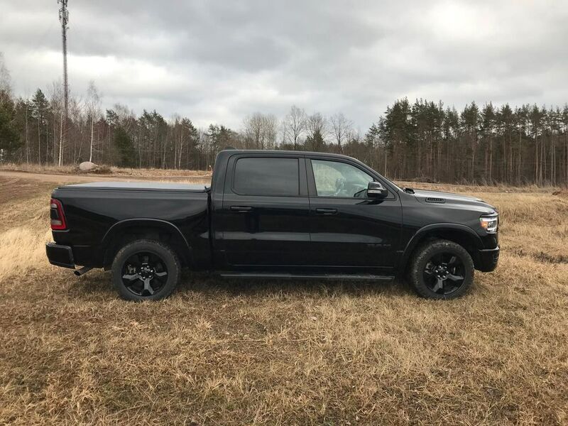 Gebraucht Dodge Ram 309 PS (227 kW) 2021 Schwarz Abholung