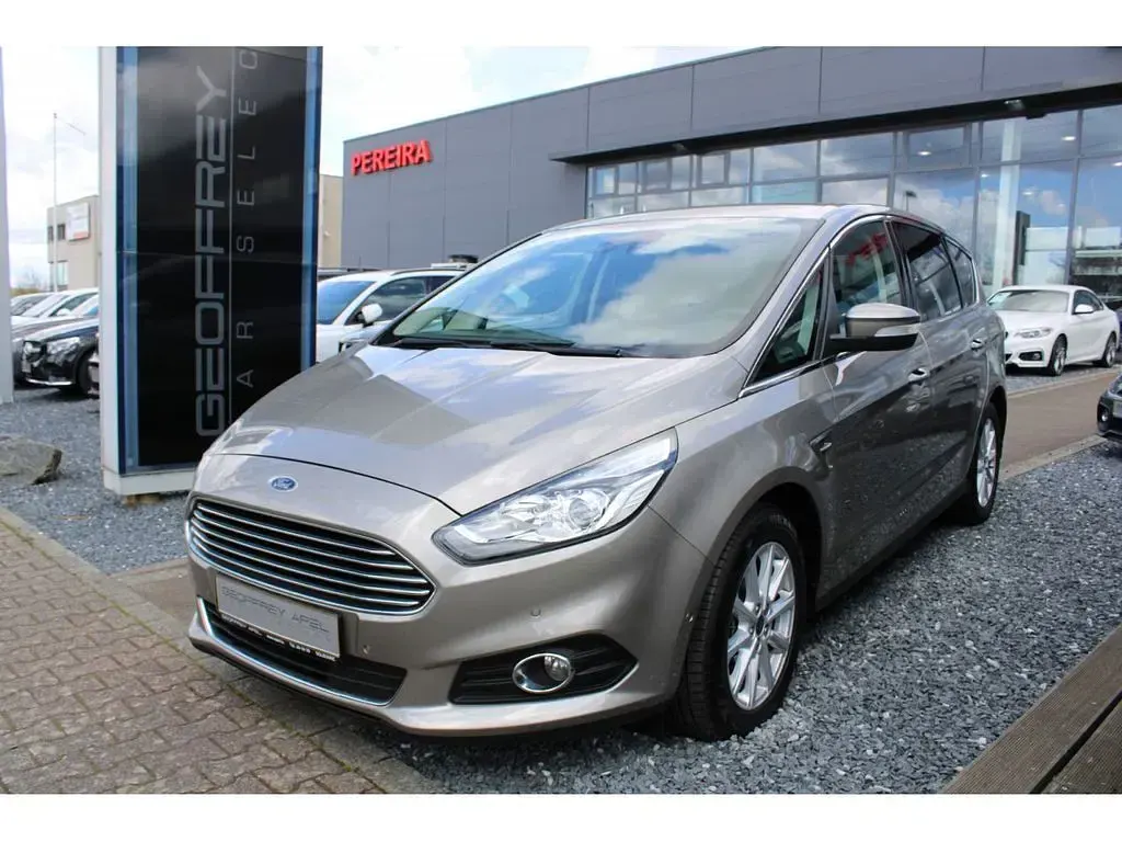 Gebraucht Ford S-MAX Titanium 150 PS (110 kW) 2017 Grau Van / Kleinbus