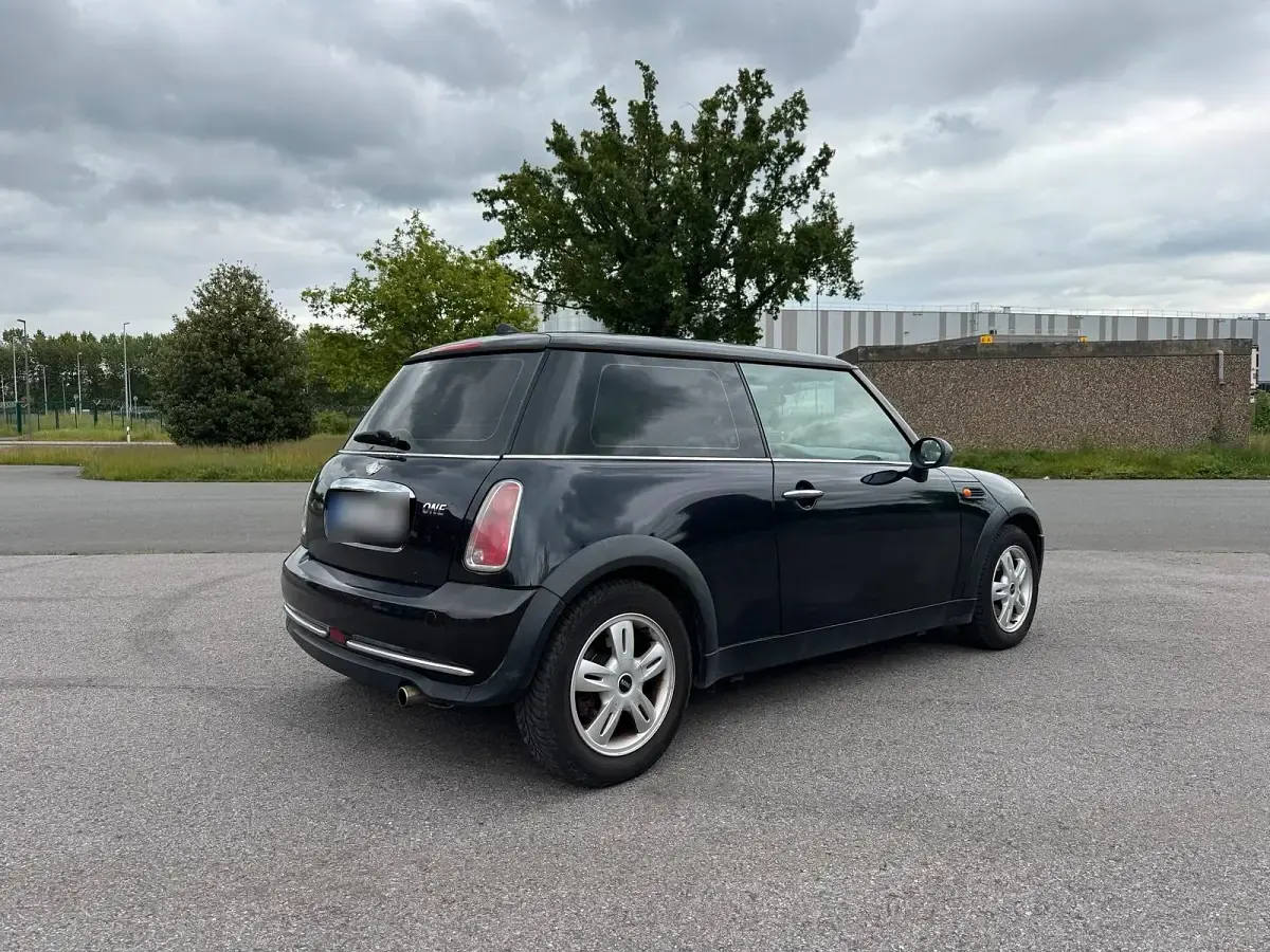 Gebraucht Mini Cooper 95 PS (69 kW) 2004 Schwarz Kleinwagen