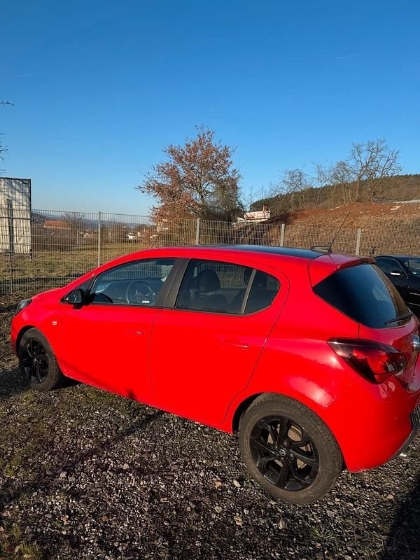 Gebraucht Opel Corsa Color Edition 90 PS (66 kW) 2017 Rot Limousine