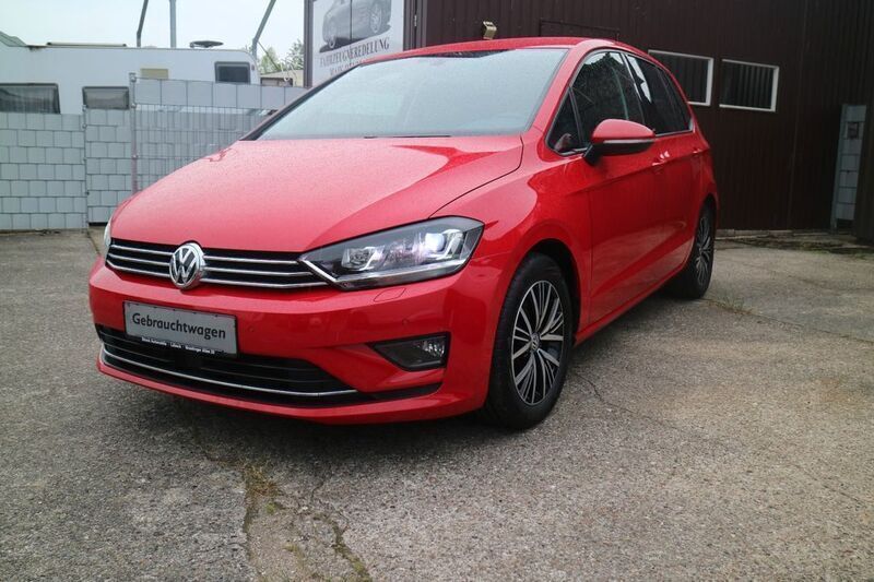 Rot Gebraucht 2016 VW Golf VII Allstar Limousine | 10.900 € (Etwas zu teuer) - Bild 1/4