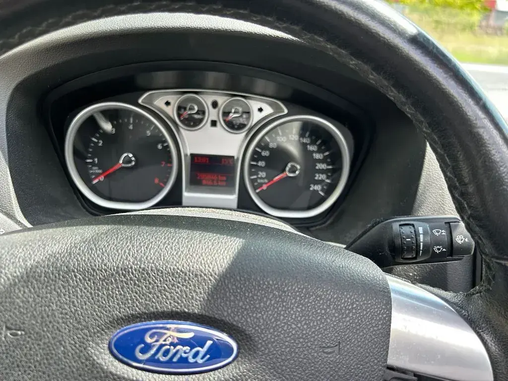 Gebraucht Ford Focus Cabriolet Trend 145 PS (106 kW) 2010 Blau Cabrio