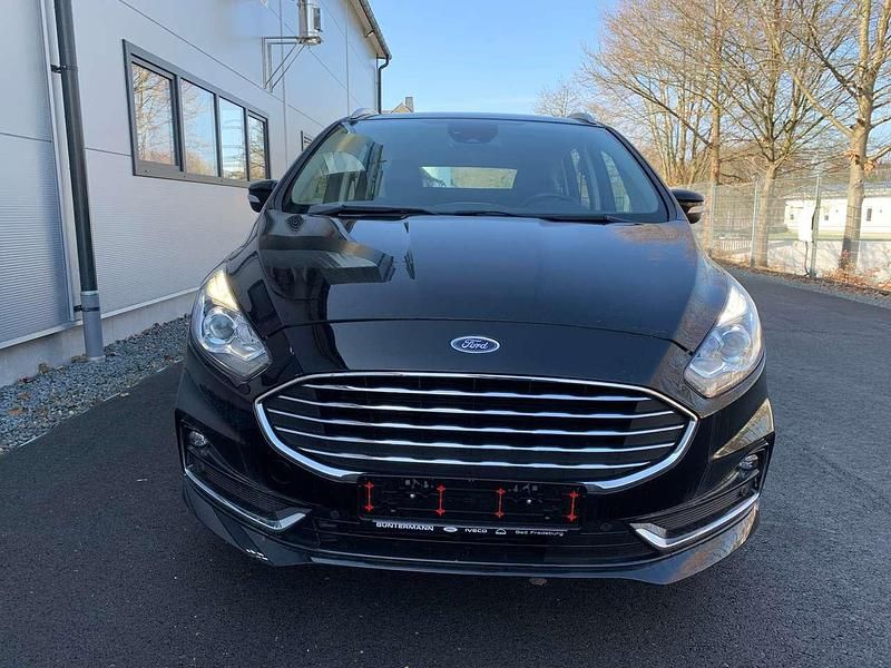Gebraucht Ford S-MAX Titanium 150 PS (110 kW) 2021 Shadow black Van / Kleinbus