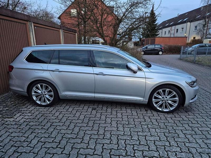 Gebraucht VW Passat Comfortline 140 PS (102 kW) 2015 Silber Limousine