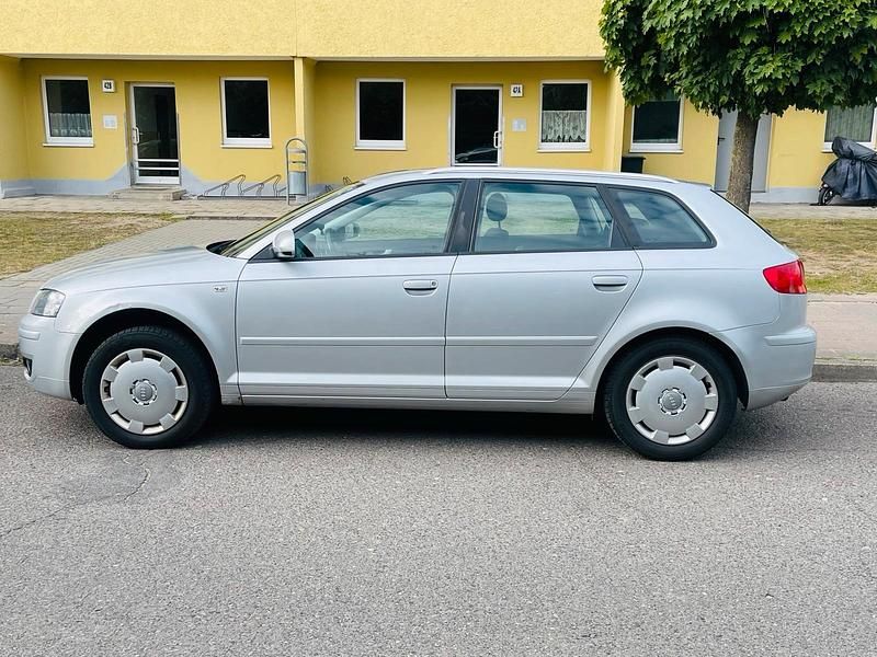 Gebraucht Audi A3 Sportback 116 PS (85 kW) 2005 Silber Kleinwagen