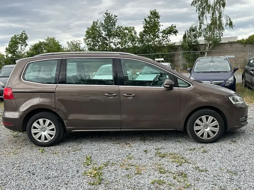 Gebraucht VW Sharan Highline 140 PS (102 kW) 2011 Braun Van / Kleinbus