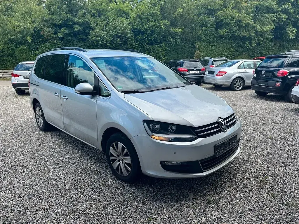 Gebraucht VW Sharan Comfortline 150 PS (110 kW) 2014 Silber Van / Kleinbus