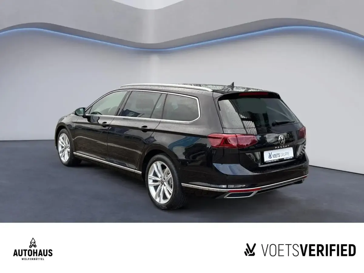 Gebraucht VW Passat Elegance 200 PS (147 kW) 2023 Schwarz Kombi