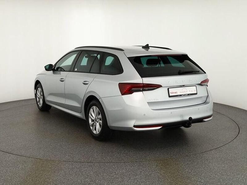 Neu Skoda Octavia 150 PS (110 kW) 2025 Silber Kombi