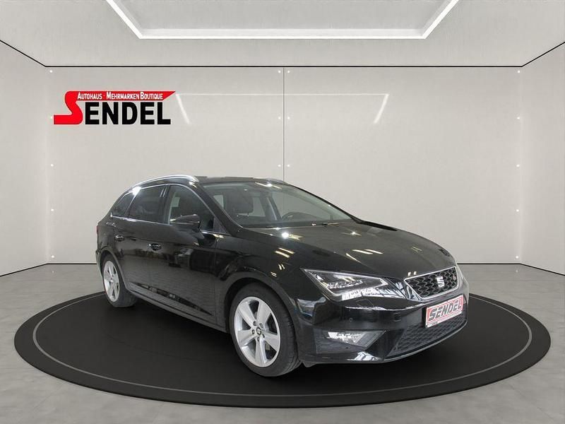 Mitternachtsschwarz Gebraucht 2016 Seat Leon ST FR Kombi | 12.900 € (Fairer Preis) - Bild 1/4