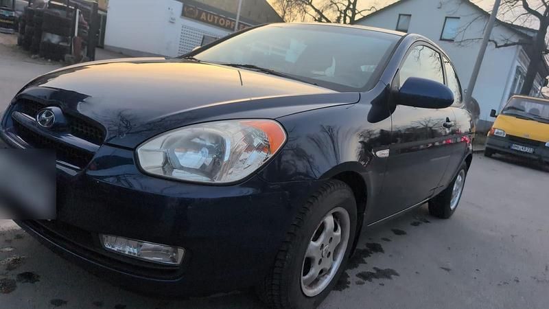 Gebraucht Hyundai Accent 97 PS (71 kW) 2007 Blau Coupé
